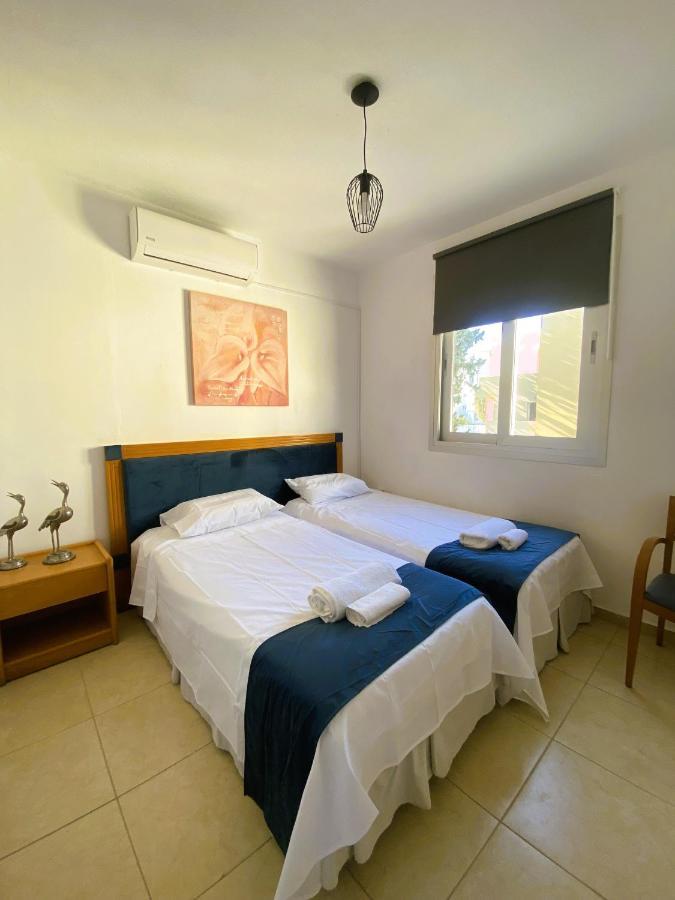 Penny'S Kato Paphos Apartment Exterior foto